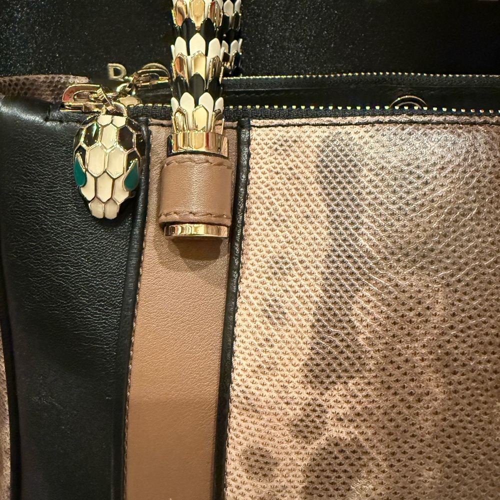 Bvlgari Serpenti Double zip leather and Python purse in great condition - Picture 3 of 13